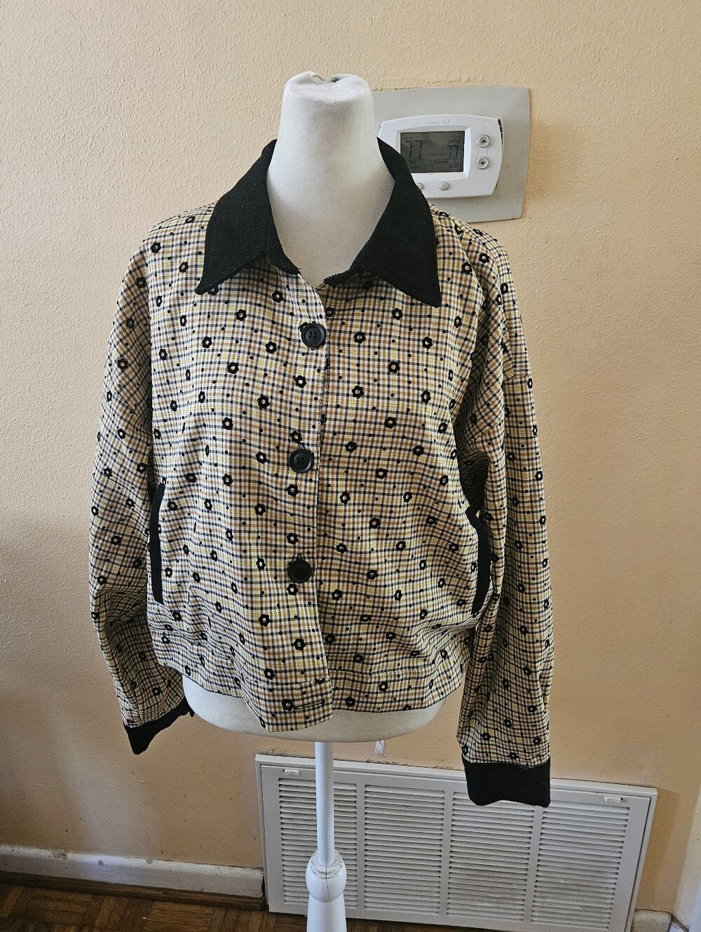 Le Lis Medium Boxy Fall Jacket Plaid Floral Vintage Look